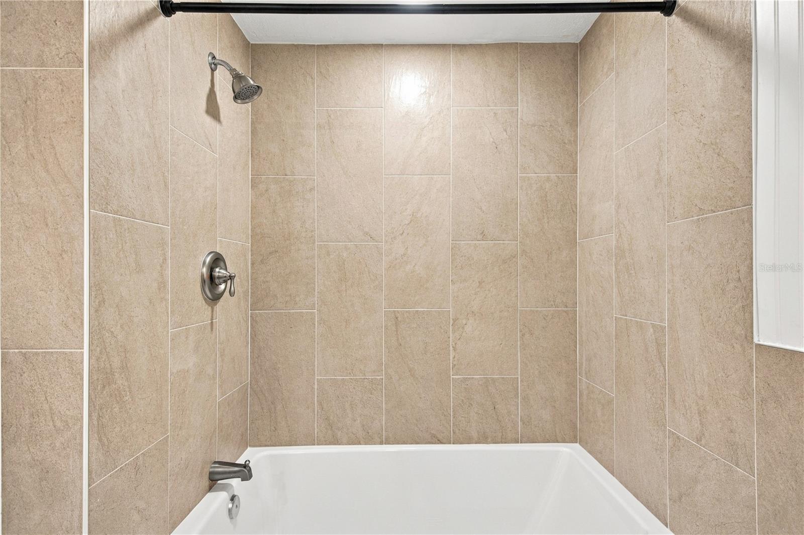 11709 Hoyt Ave Property Photo 23