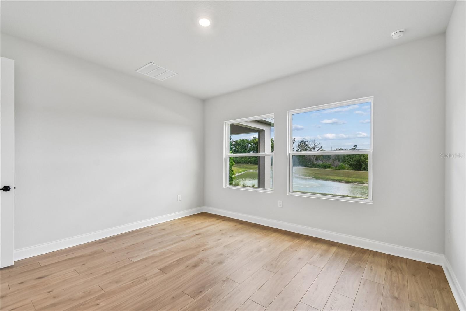 5735 Leaflet Trail Property Photo 16