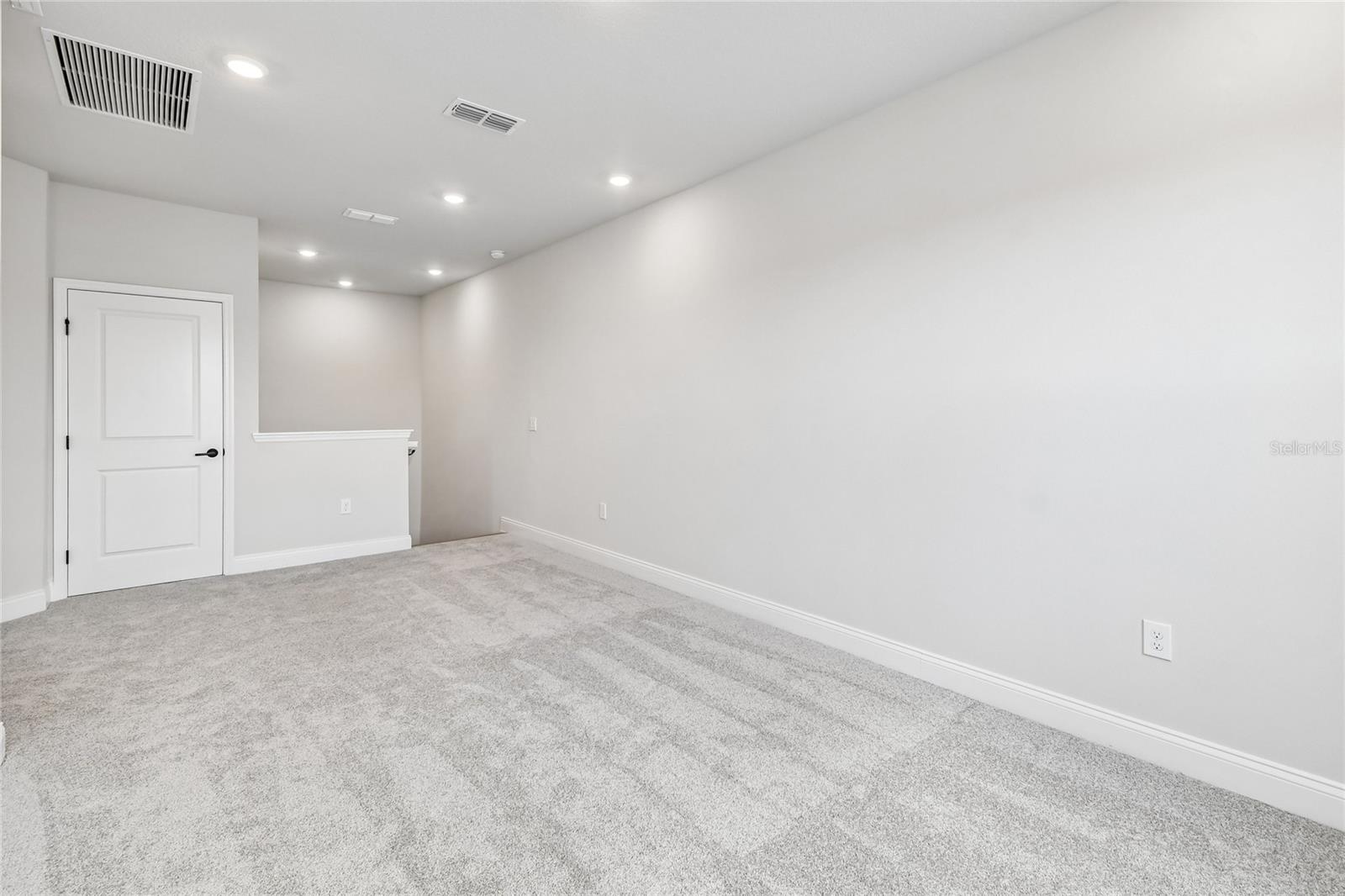 5735 Leaflet Trail Property Photo 37