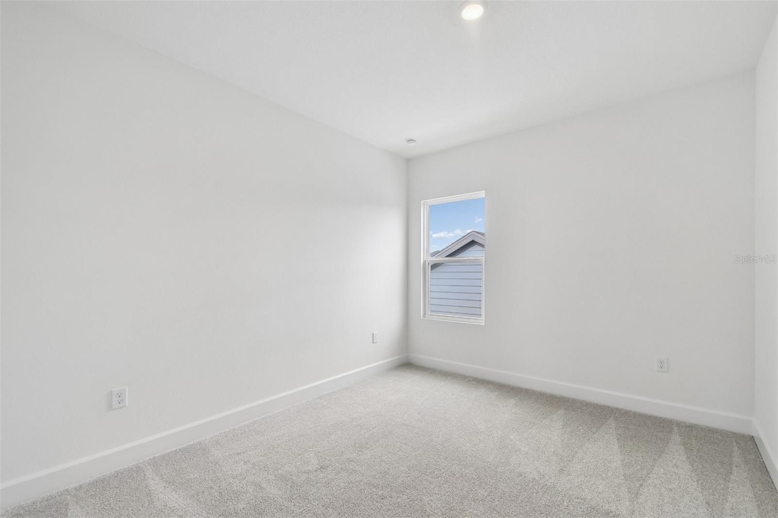 5681 Leaflet Trl Property Photo 25