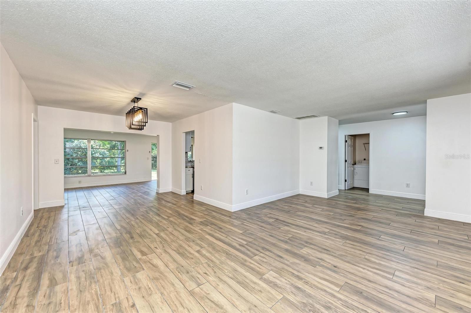 3120 Guadalupe Dr Property Photo 4