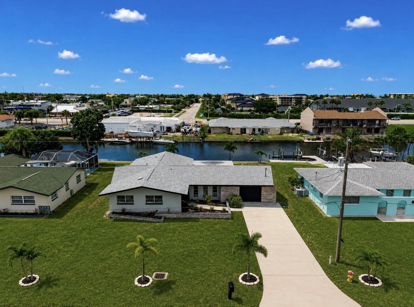 1729 Bikini Ct Property Photo 2