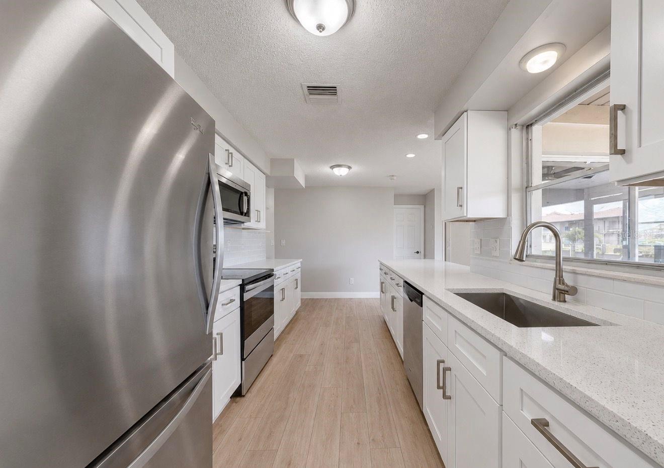 1729 Bikini Ct Property Photo 7