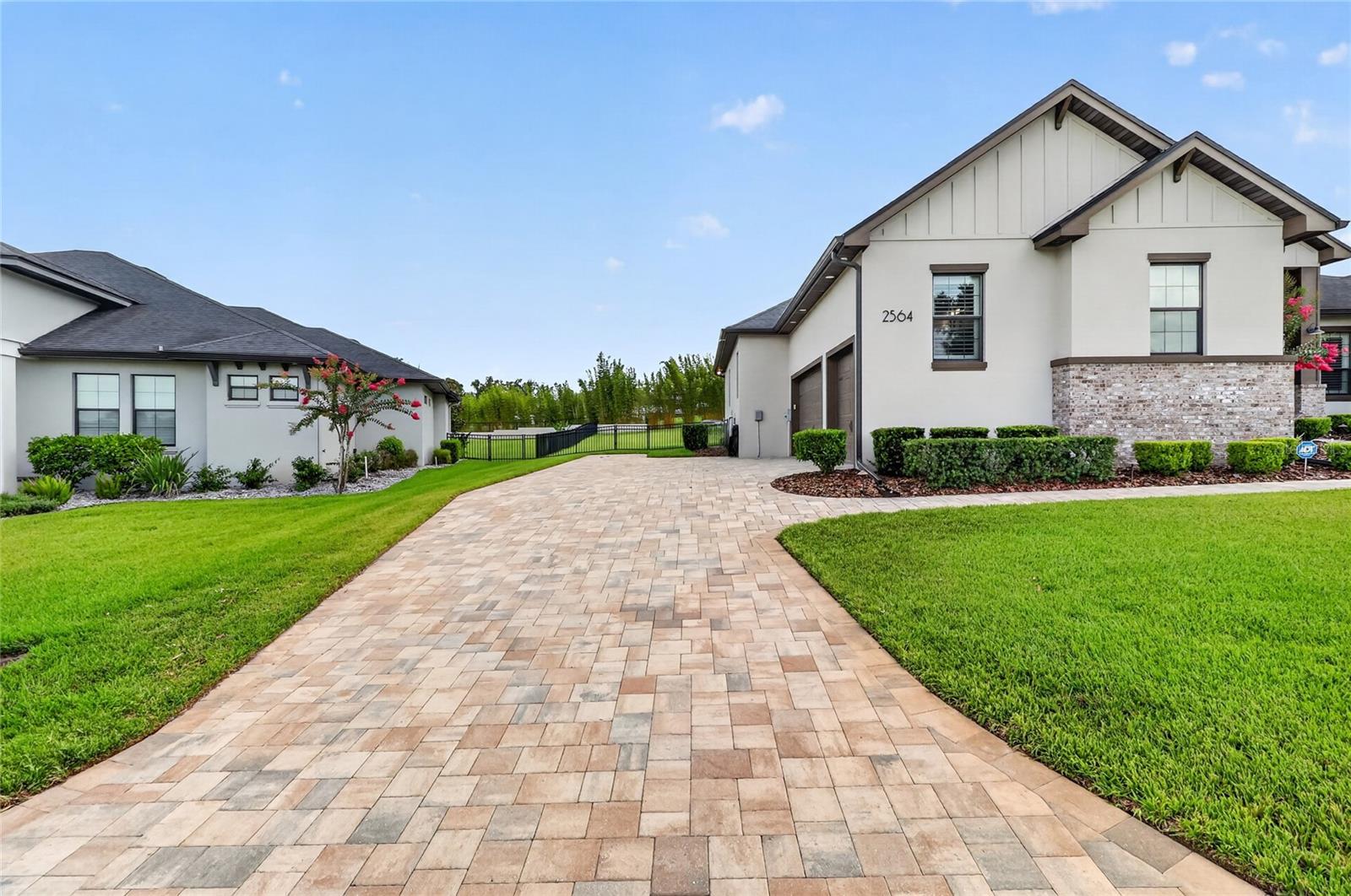 2564 Delphi Woods Cir Property Photo 5