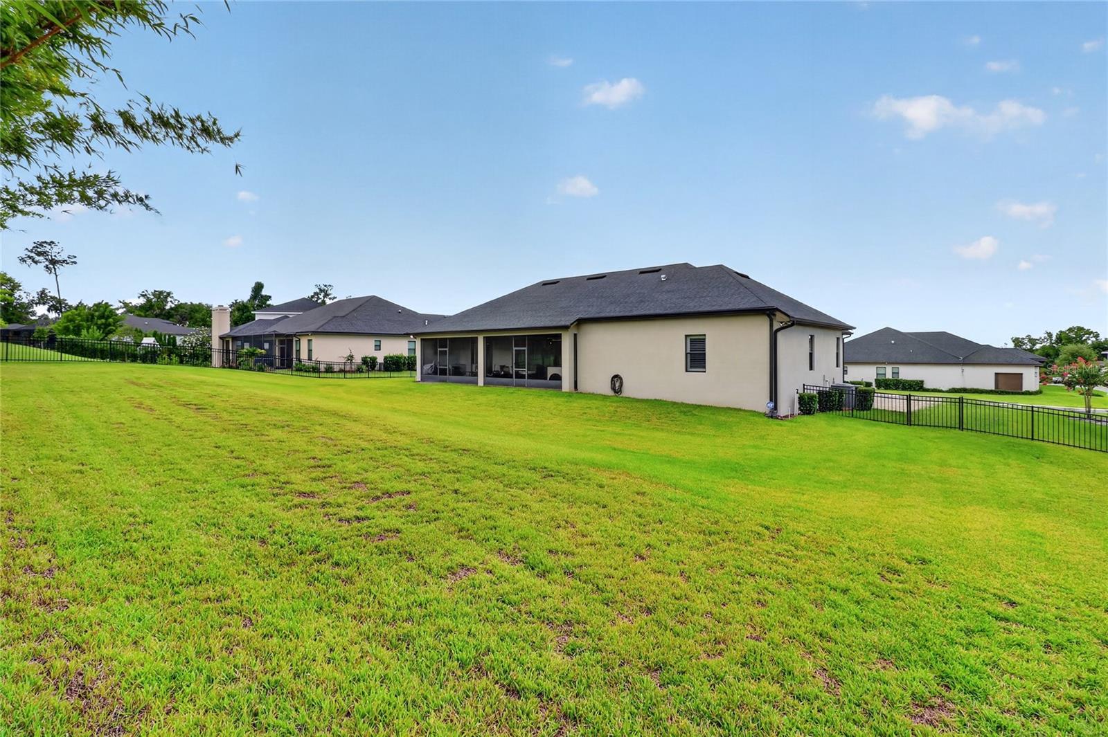 2564 Delphi Woods Cir Property Photo 8
