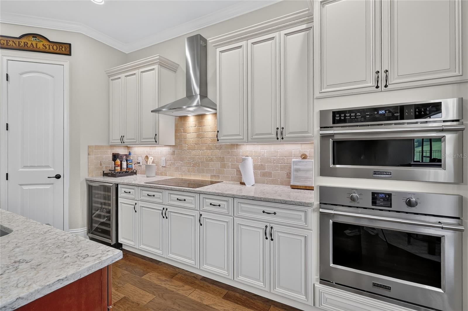 2564 Delphi Woods Cir Property Photo 33