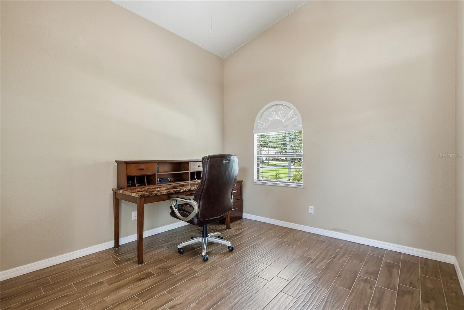 5274 White Sand Cir Ne Property Photo 8