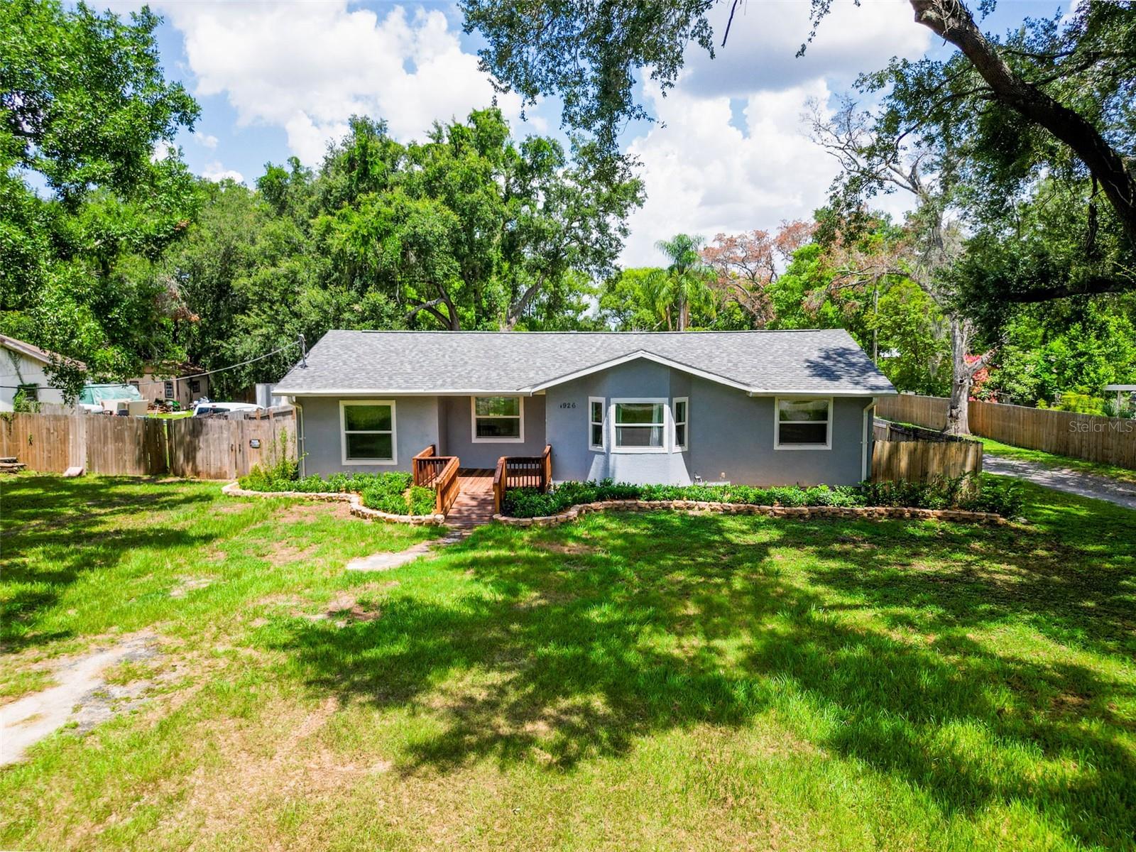 1926 Meadowridge Dr Property Photo 1
