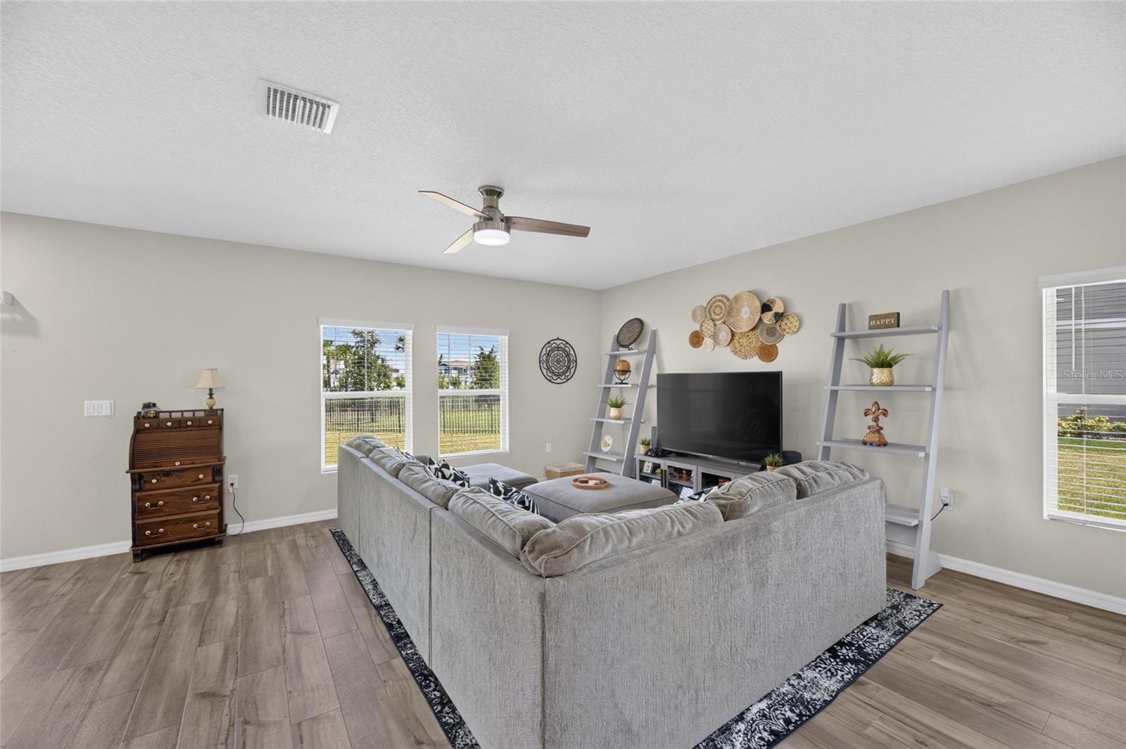 5495 Summer Sunset Dr Property Photo 11