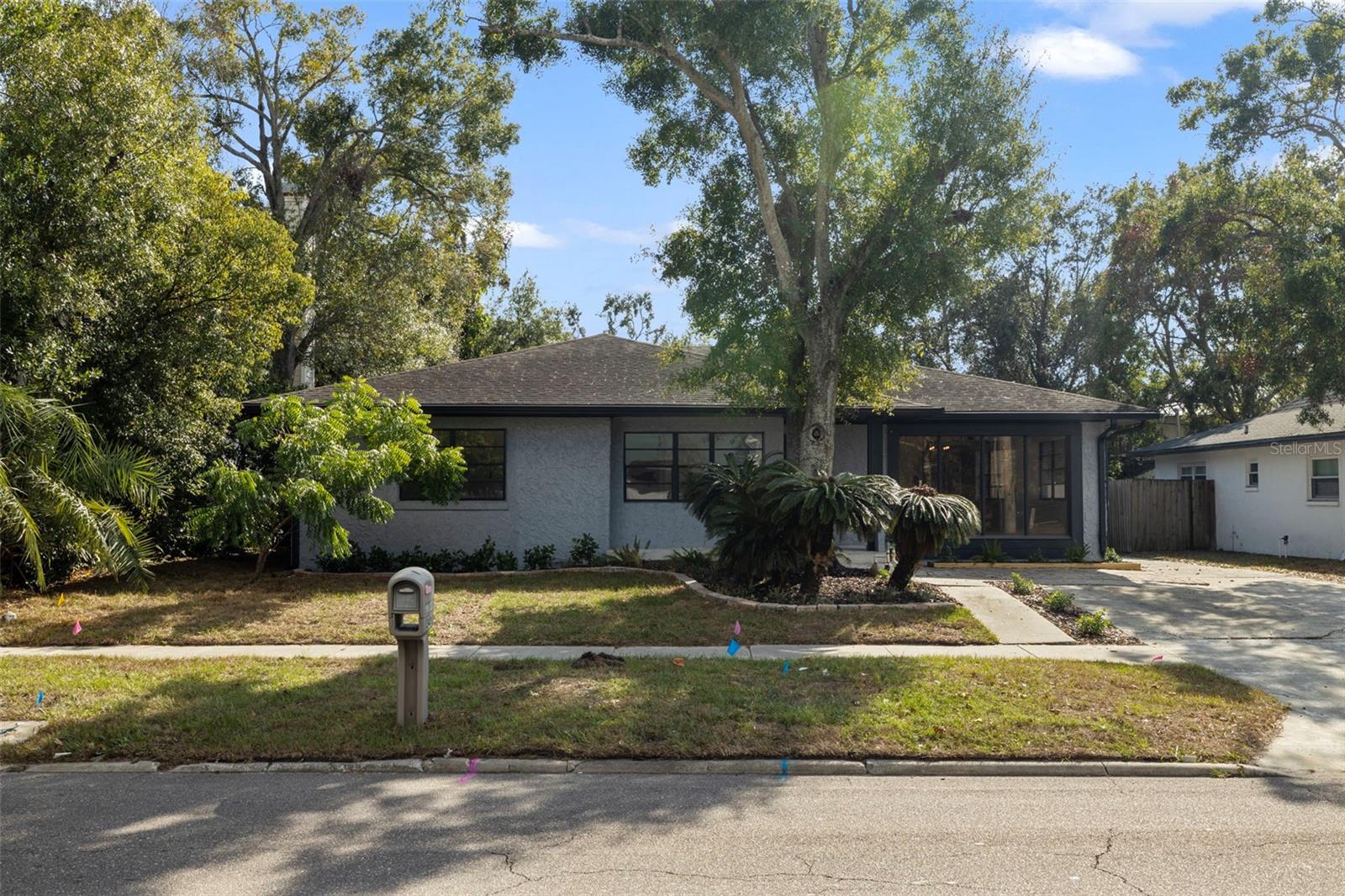 3406 W SWANN AVE Property Photo 1