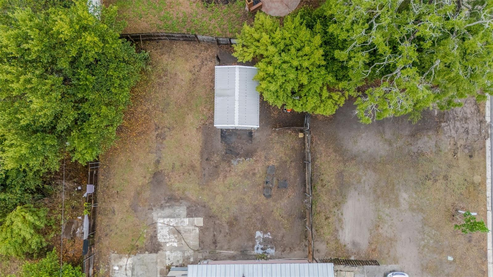 1127 Engman St Property Photo 7