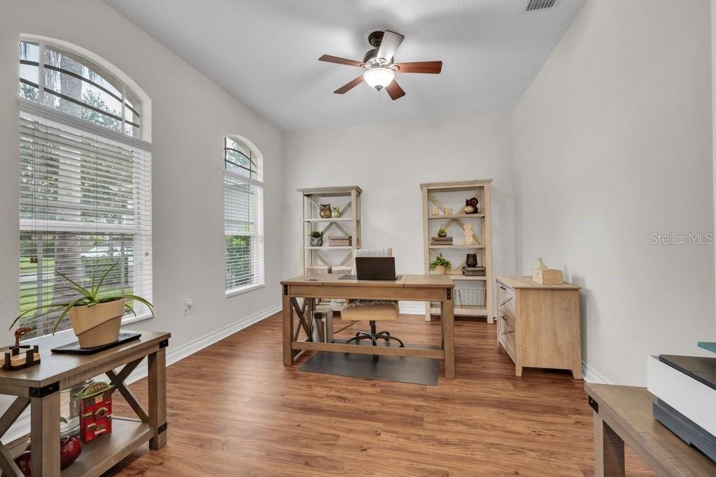 16135 Bridgedale Dr Property Photo 4