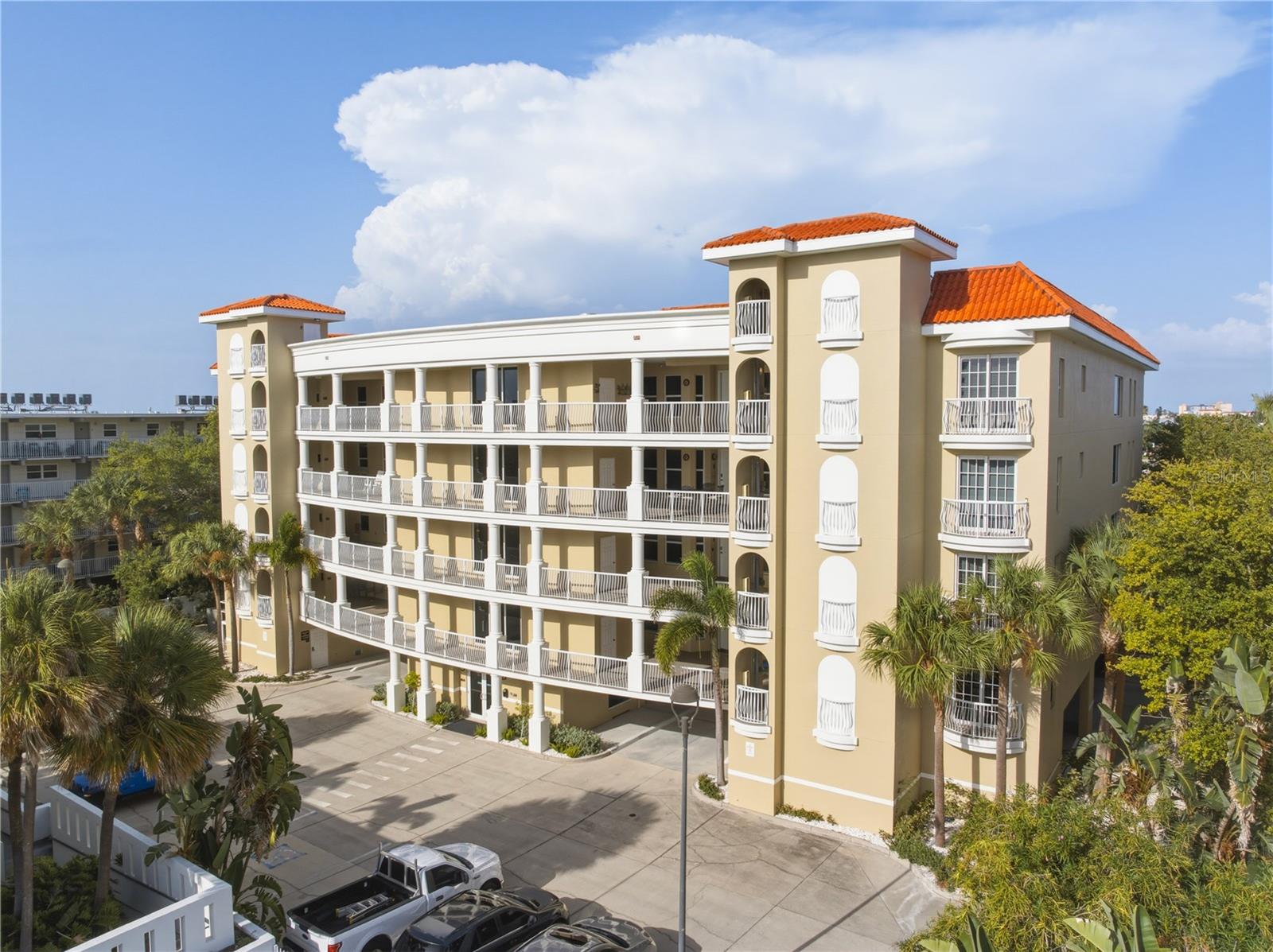 3805 Gulf Blvd #203 Property Photo 6