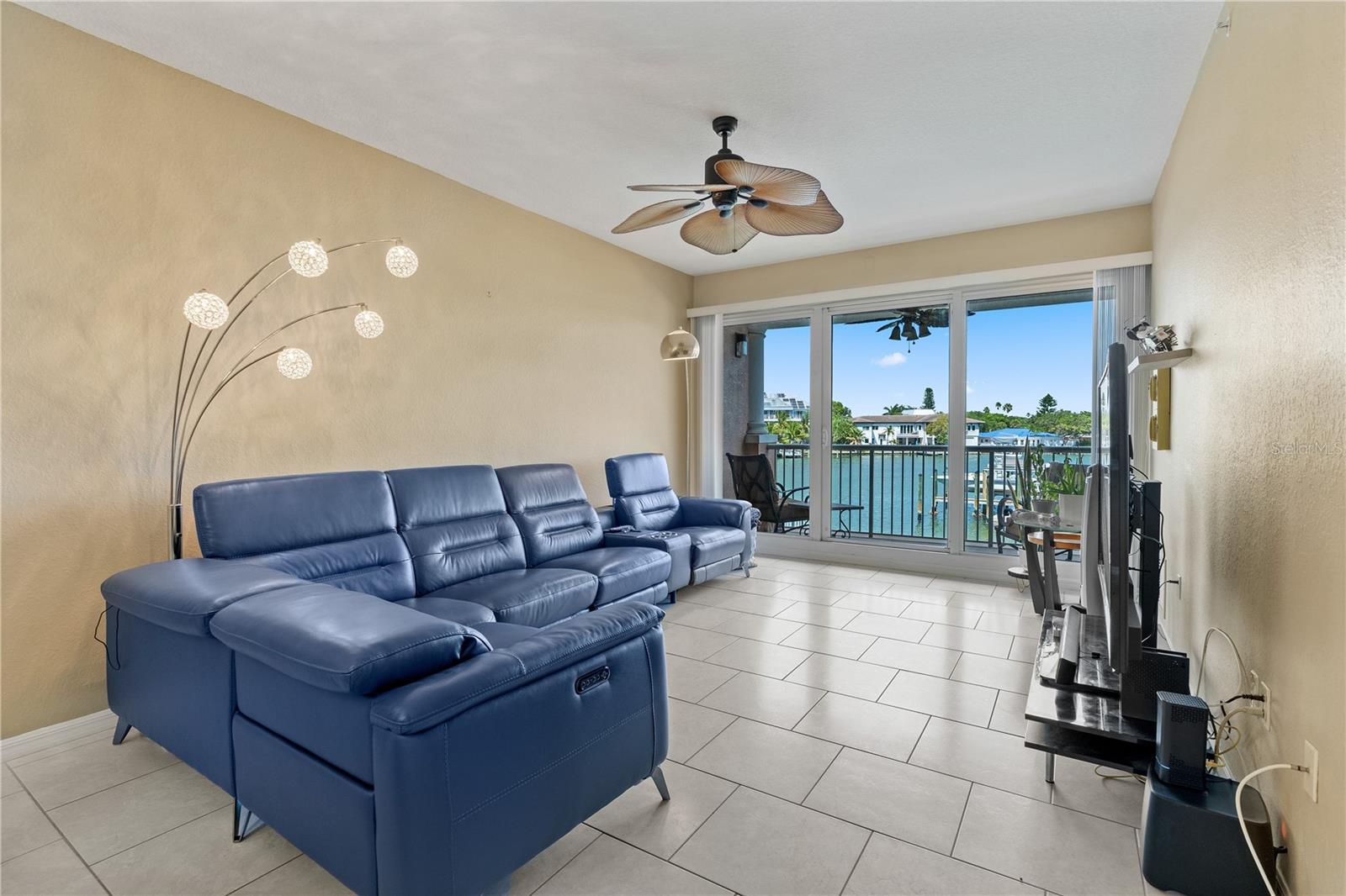 3805 Gulf Blvd #203 Property Photo 12