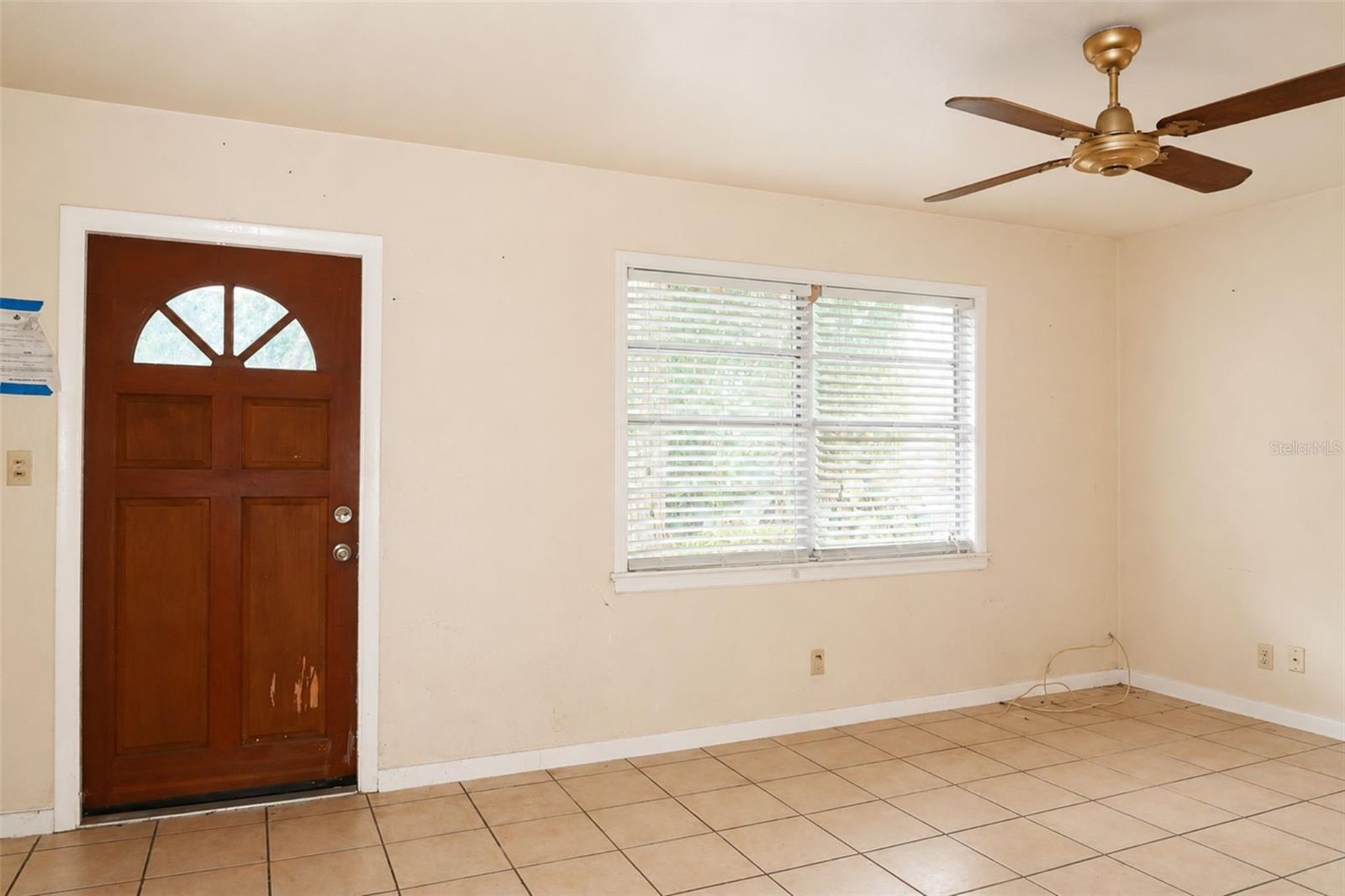 1302 28th St W Property Photo 5
