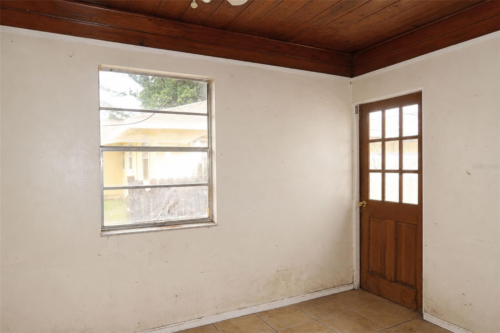 1302 28th St W Property Photo 7