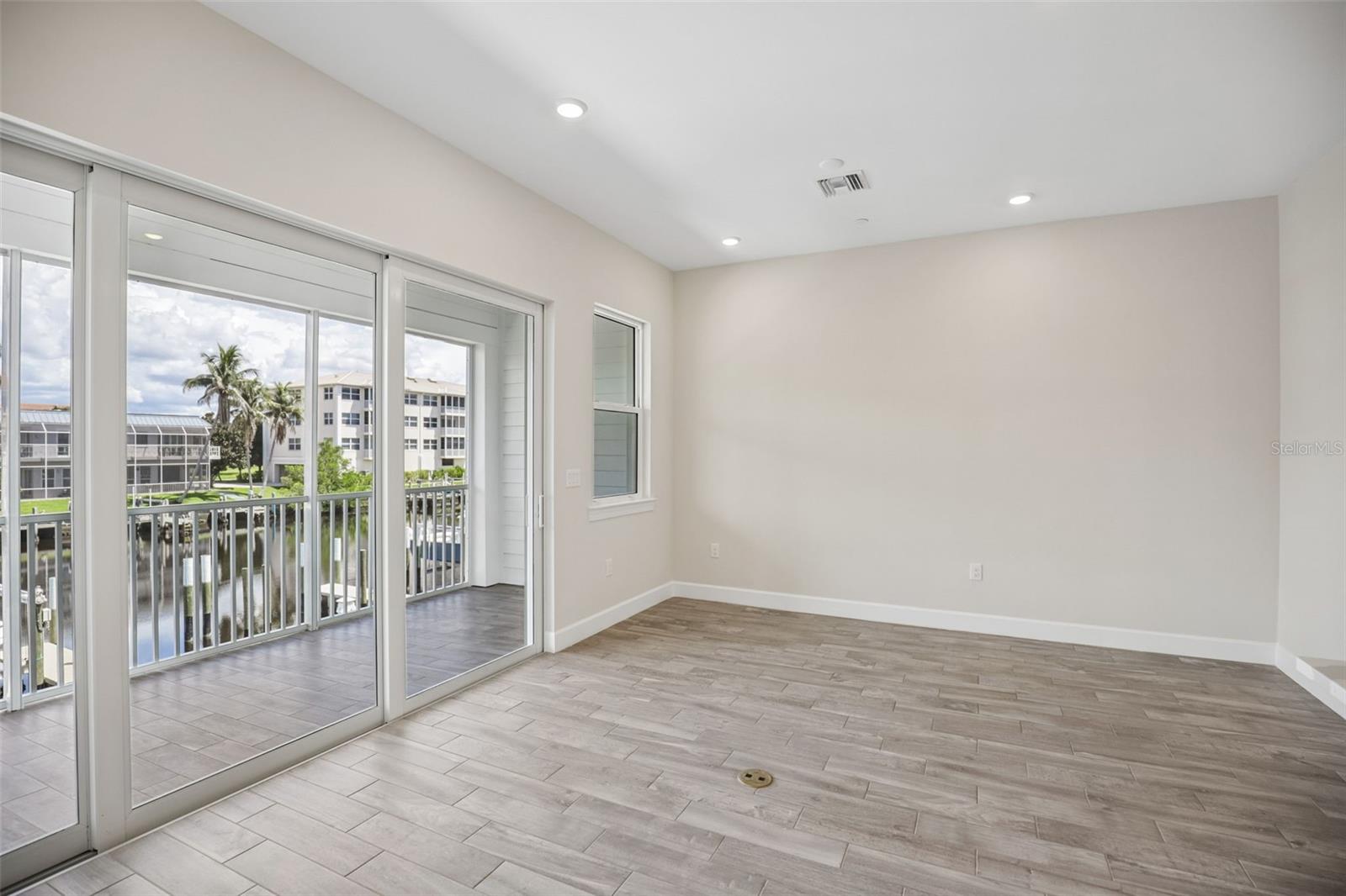 1623 Sea Haven Dr #306 Property Photo 3