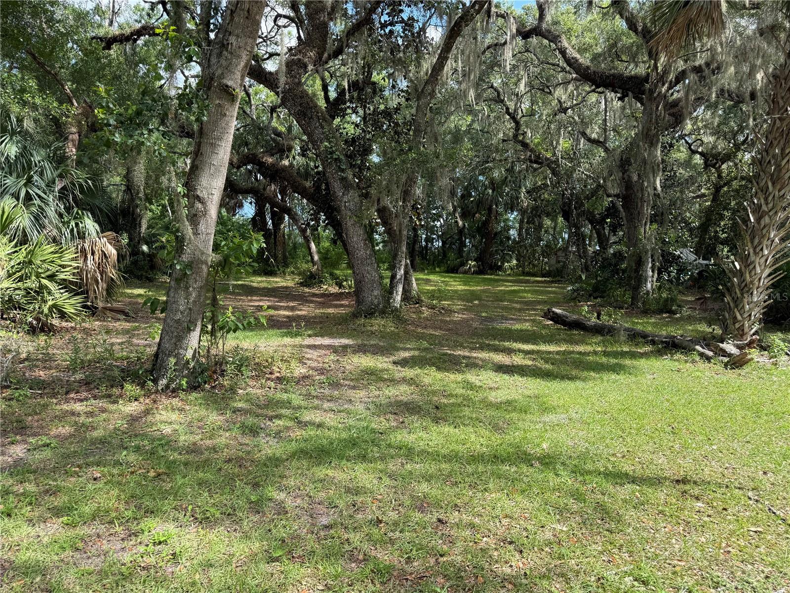 5217 E Parsons Point Rd Property Photo 1