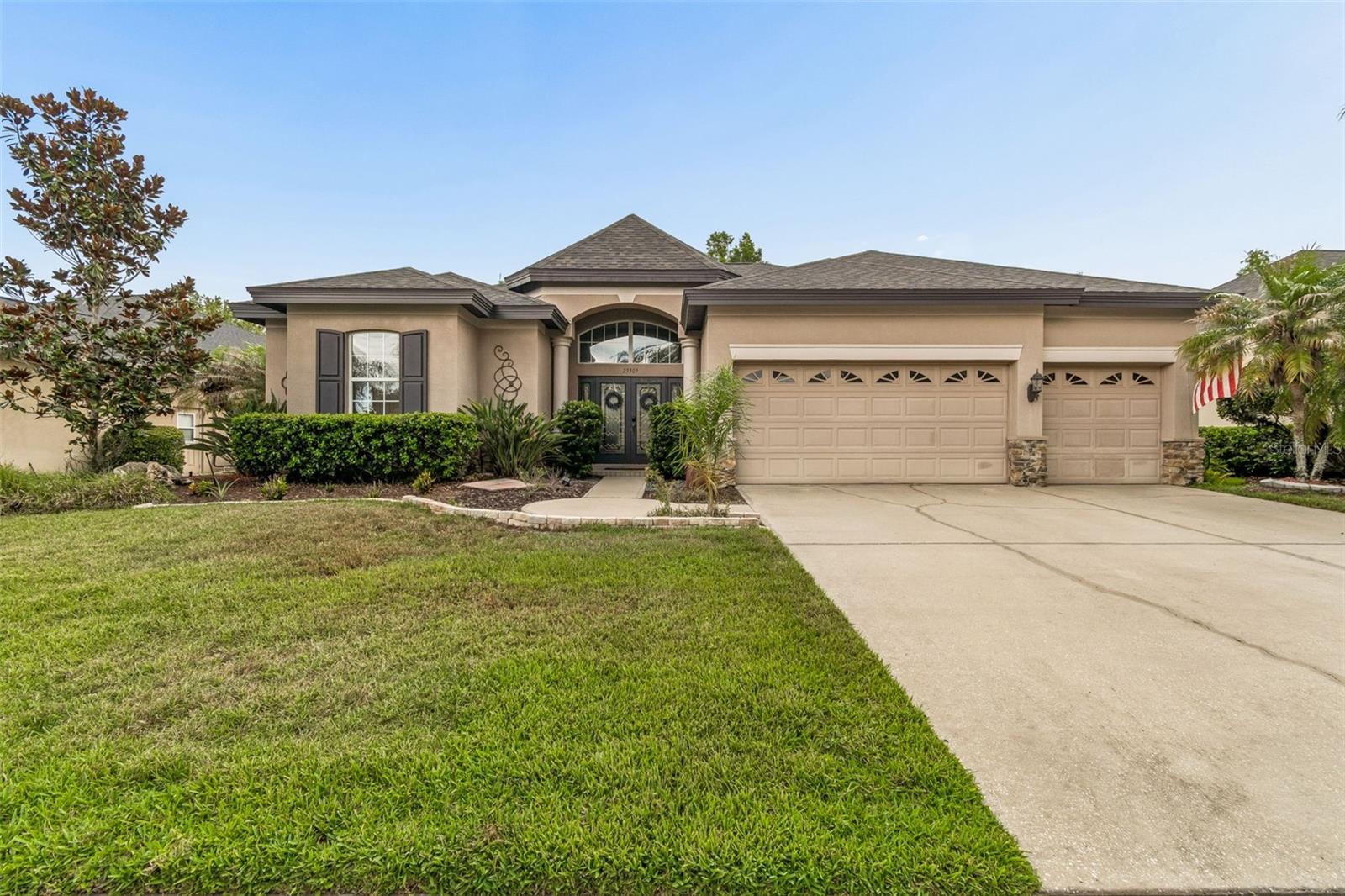 23305 Gracewood Cir Property Photo 1