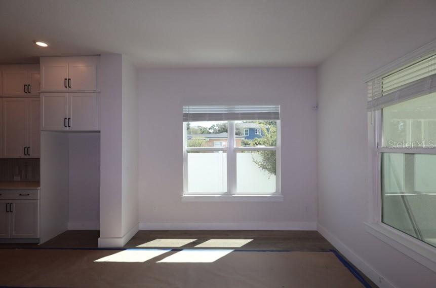 1002 W Ohio Ave Property Photo 12