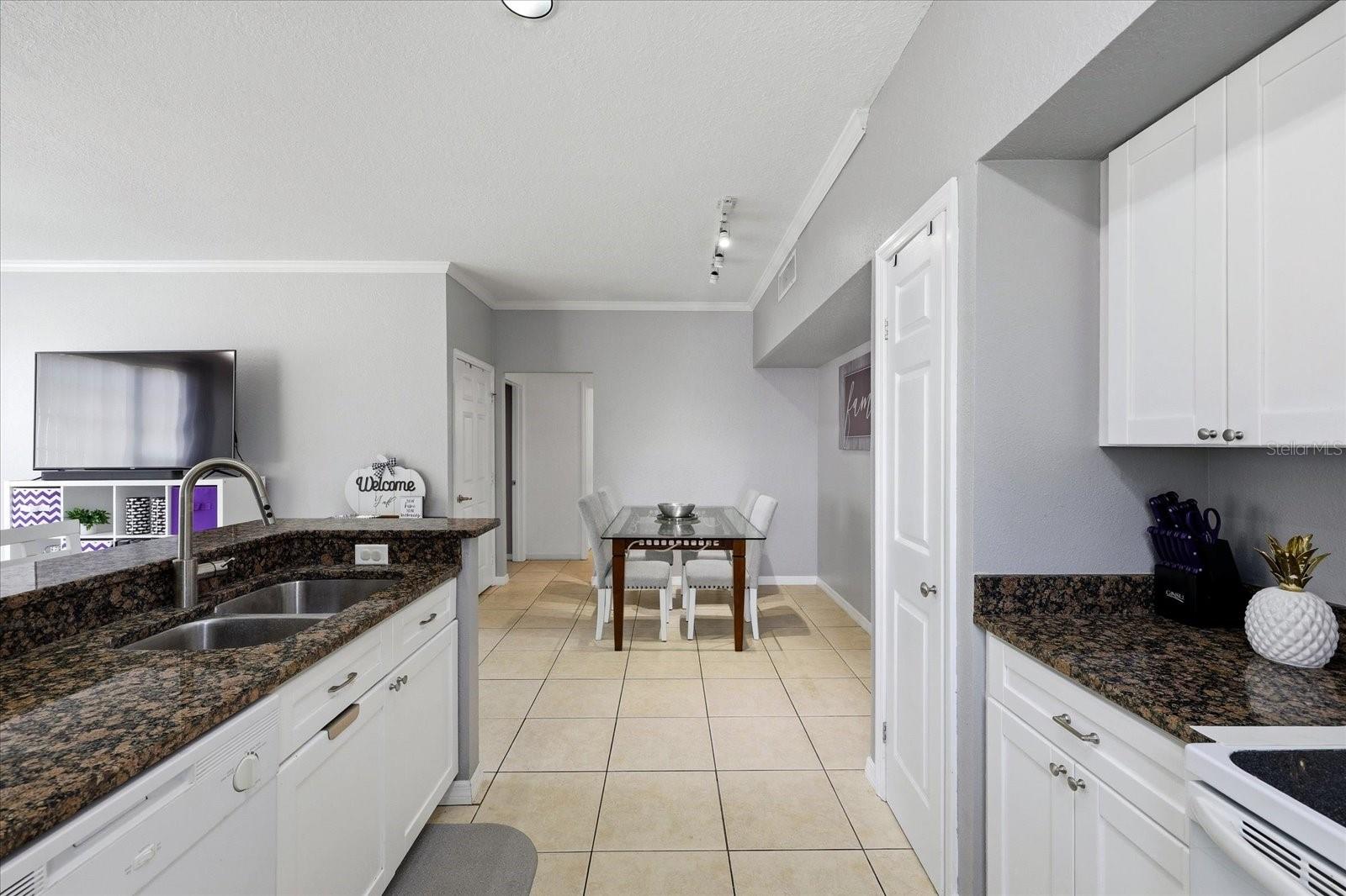 9256 Lake Chase Island Way Property Photo 15