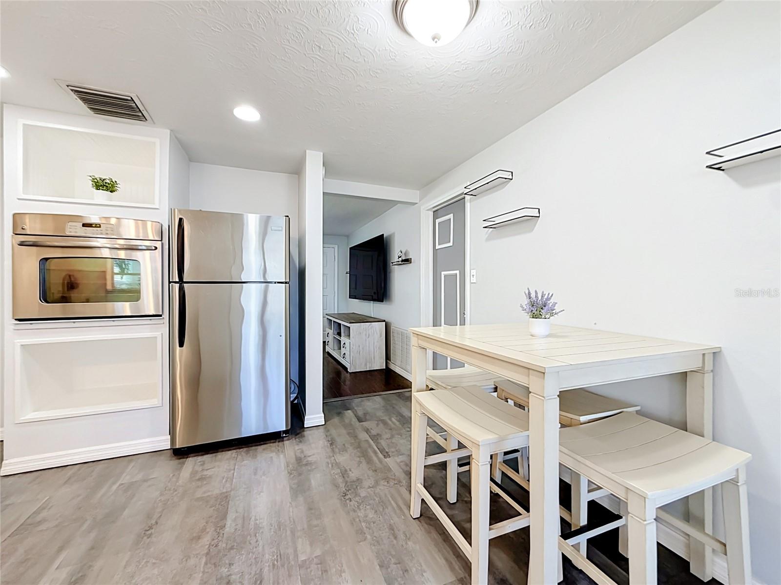2019 Hess Dr Property Photo 8
