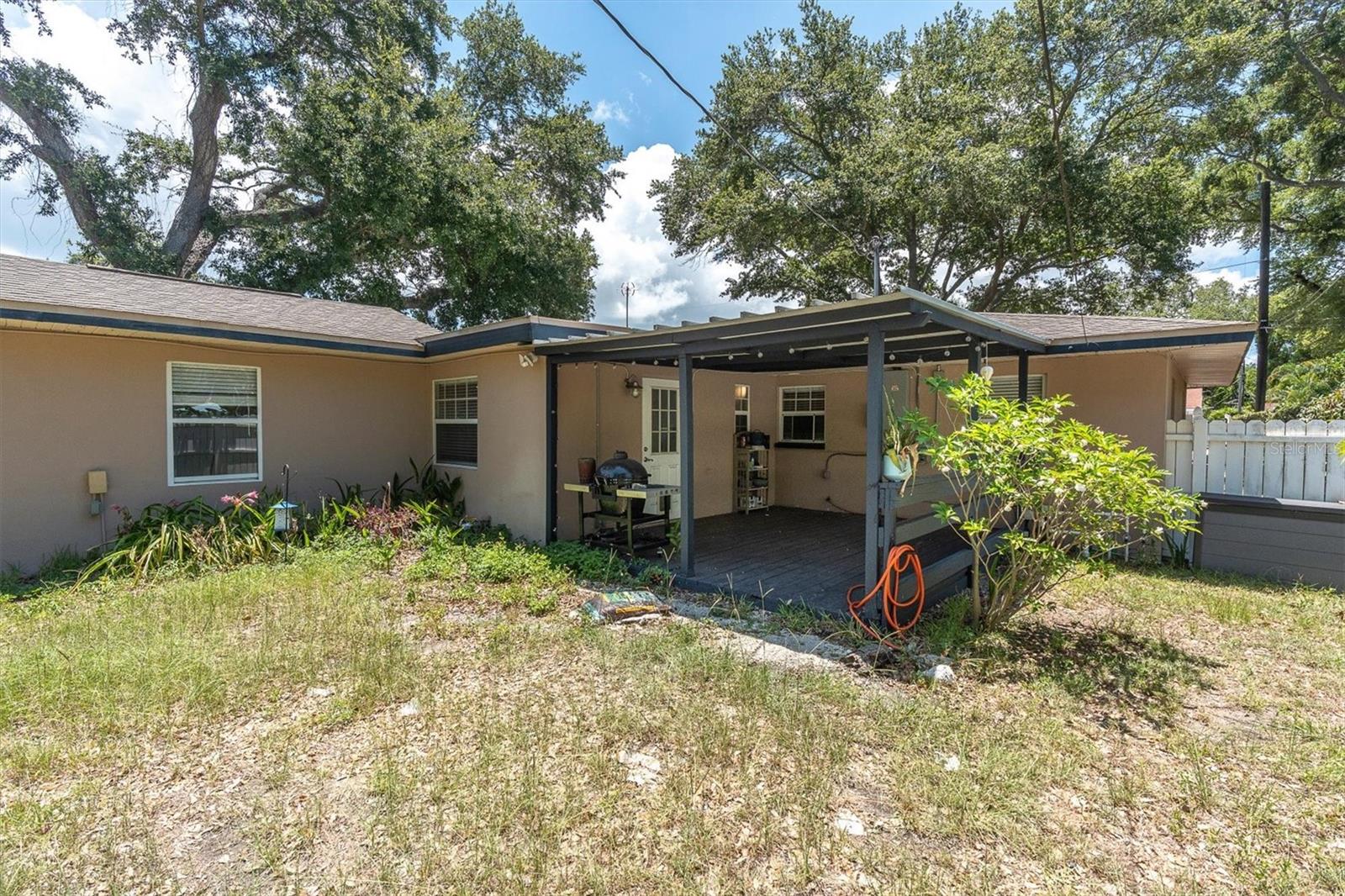 1966 Mckinley St Property Photo 28