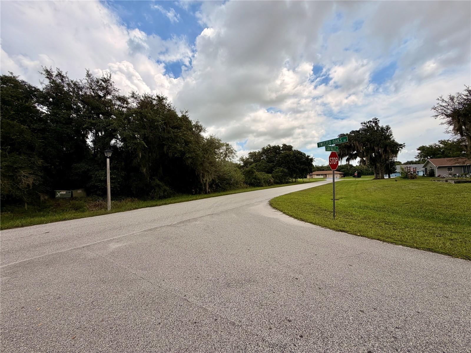 5709 Sun Valley Dr Property Photo 4