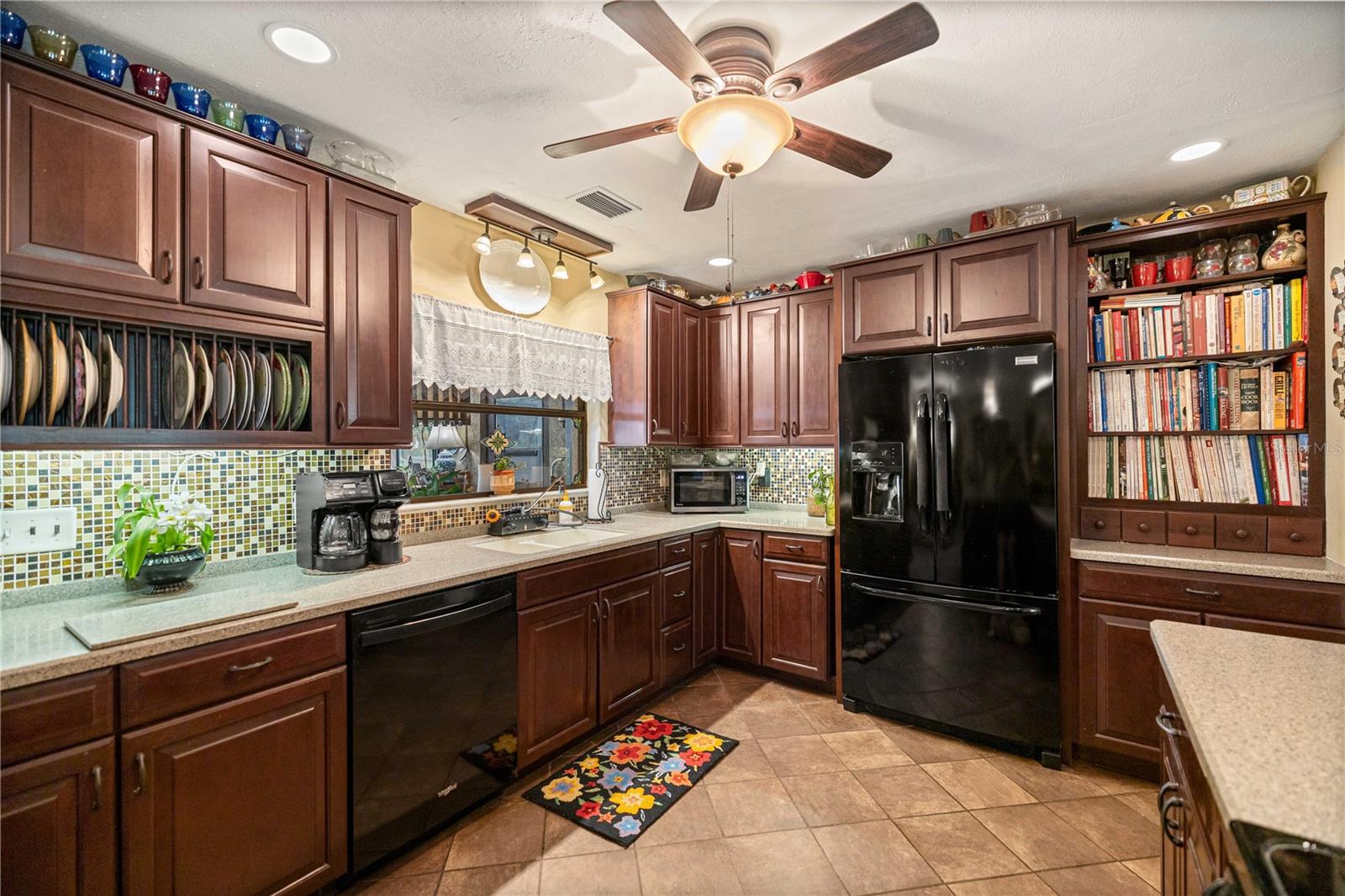 4556 E View Top Ln Property Photo 8