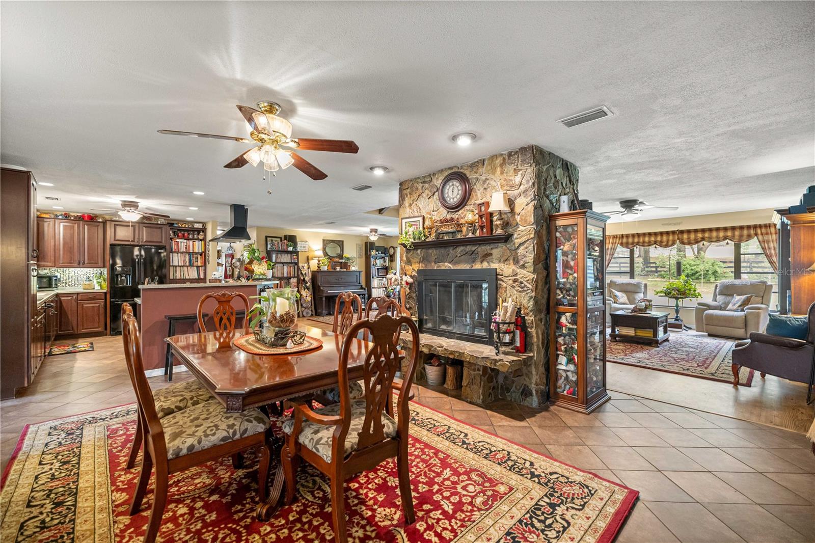 4556 E View Top Ln Property Photo 10