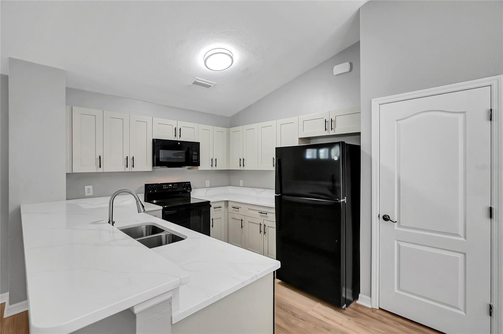 4804 Forest Creek Trl Property Photo 11