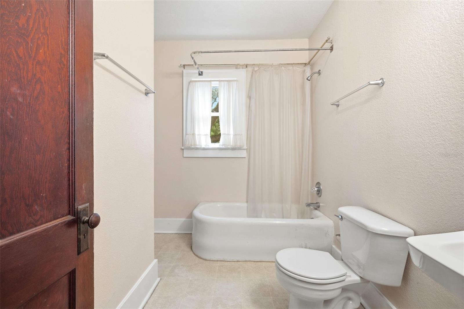 1747 Apache Trl Property Photo 29