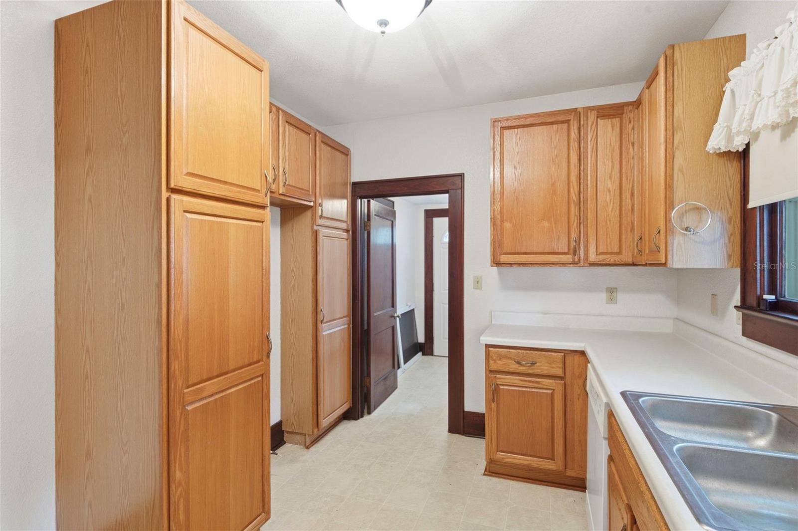 1747 Apache Trl Property Photo 39