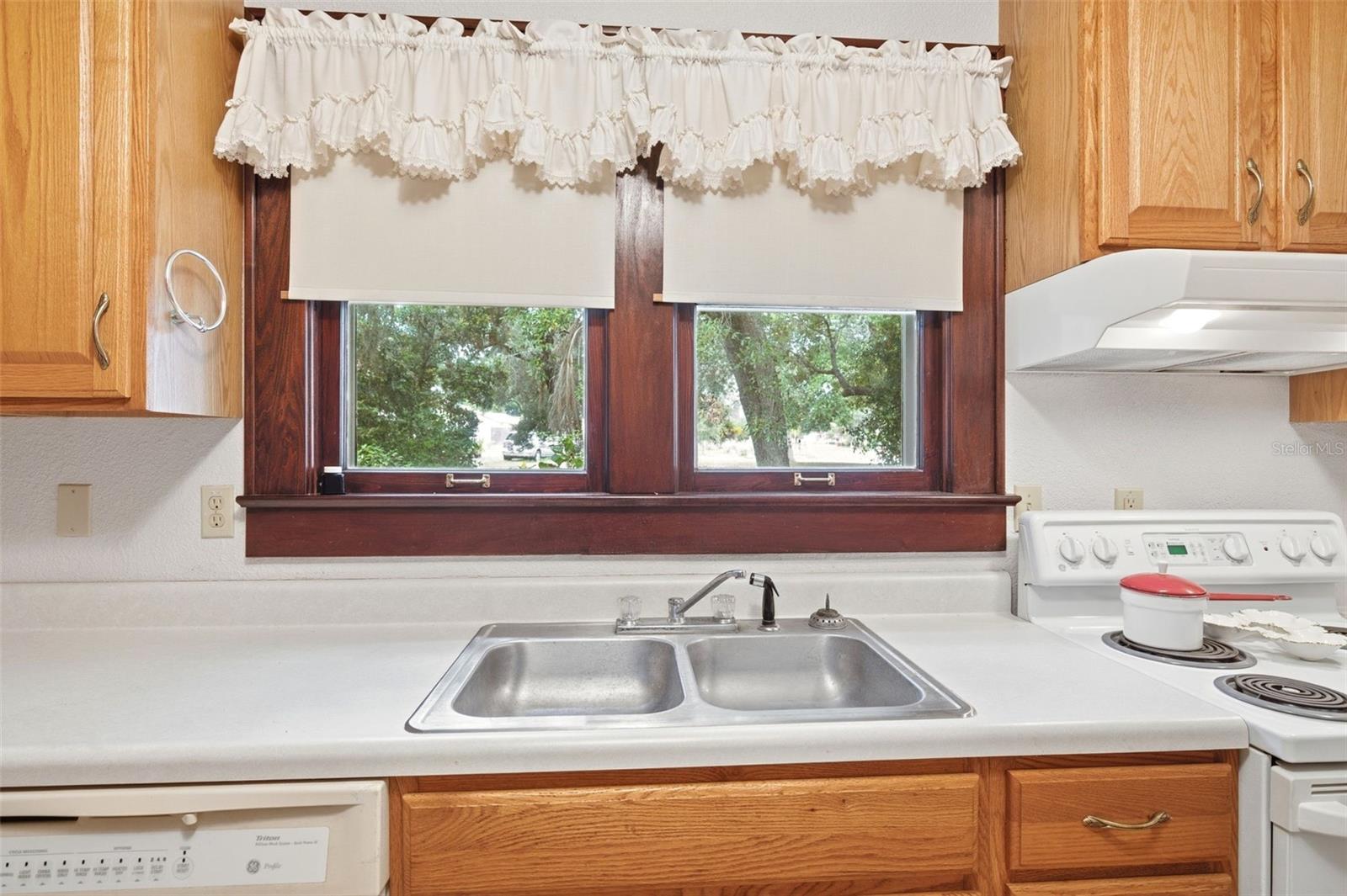 1747 Apache Trl Property Photo 40