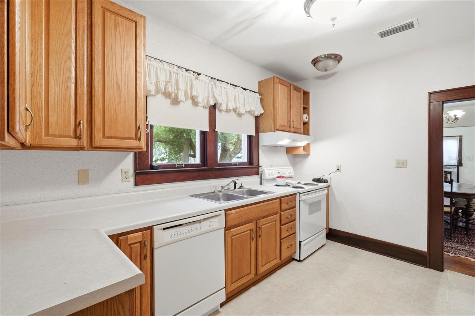 1747 Apache Trl Property Photo 41