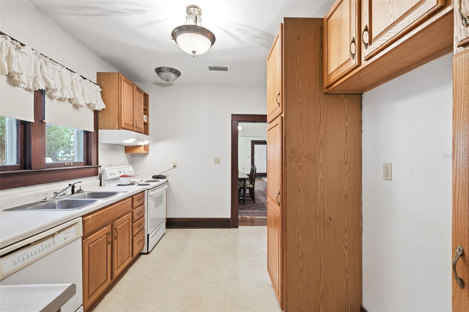 1747 Apache Trl Property Photo 42