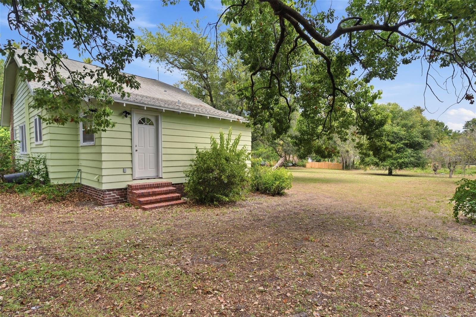 1747 Apache Trl Property Photo 46