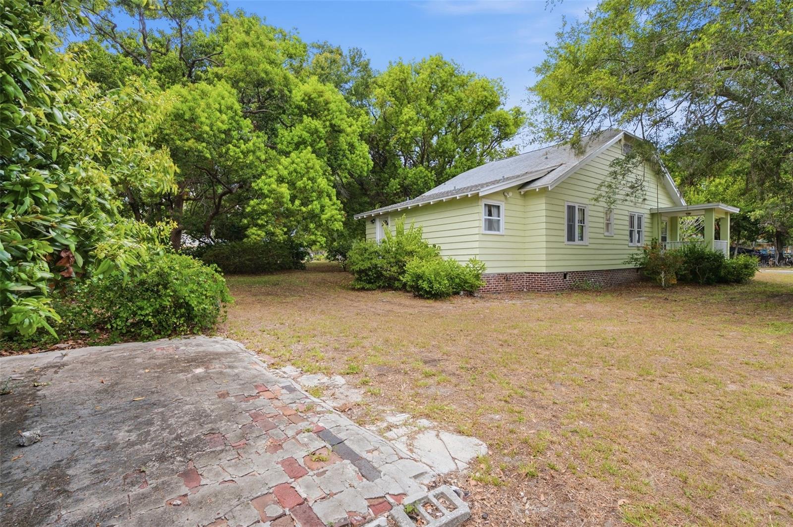 1747 Apache Trl Property Photo 47
