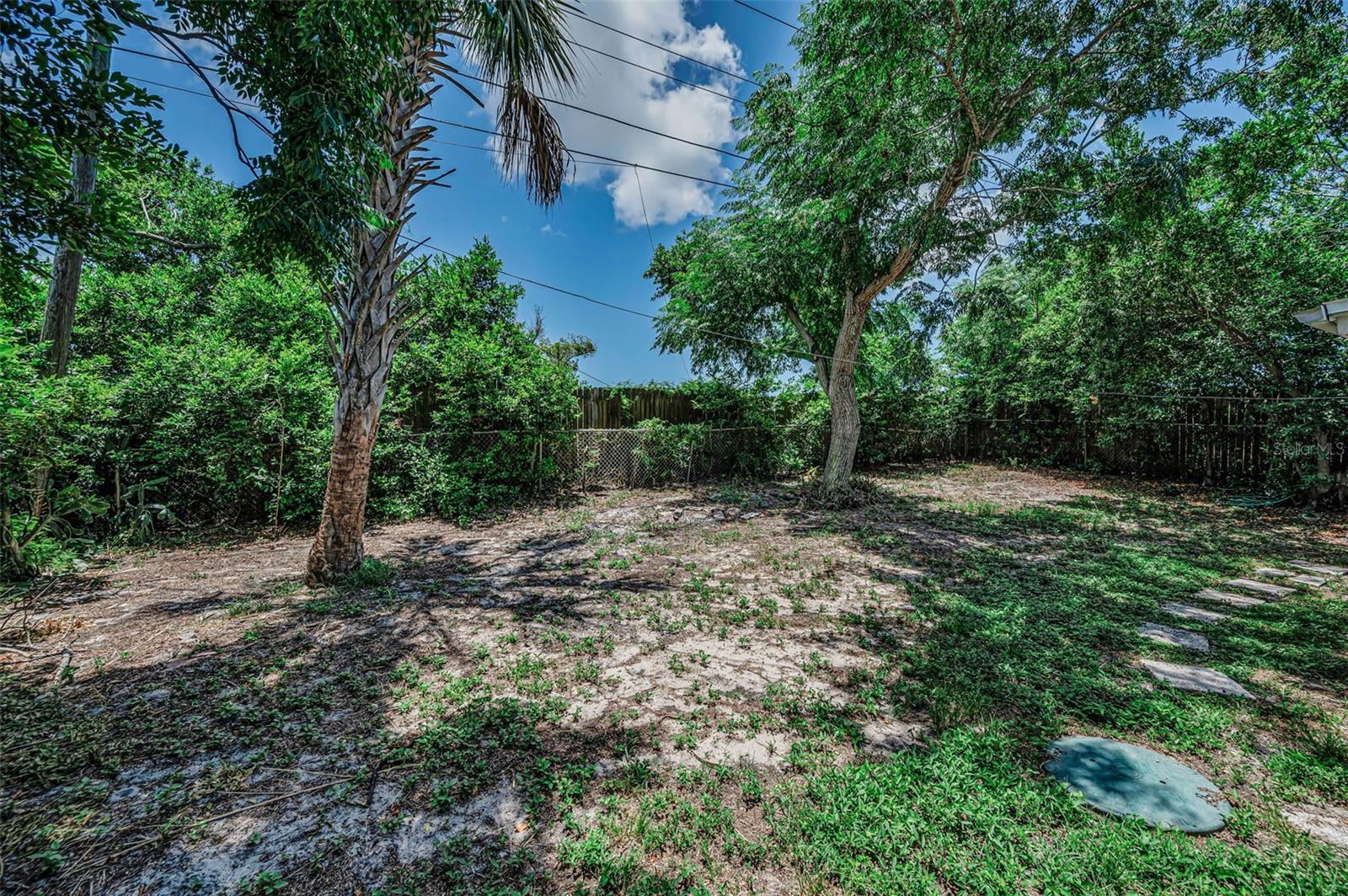 4312 Beacon Square Dr Property Photo 39
