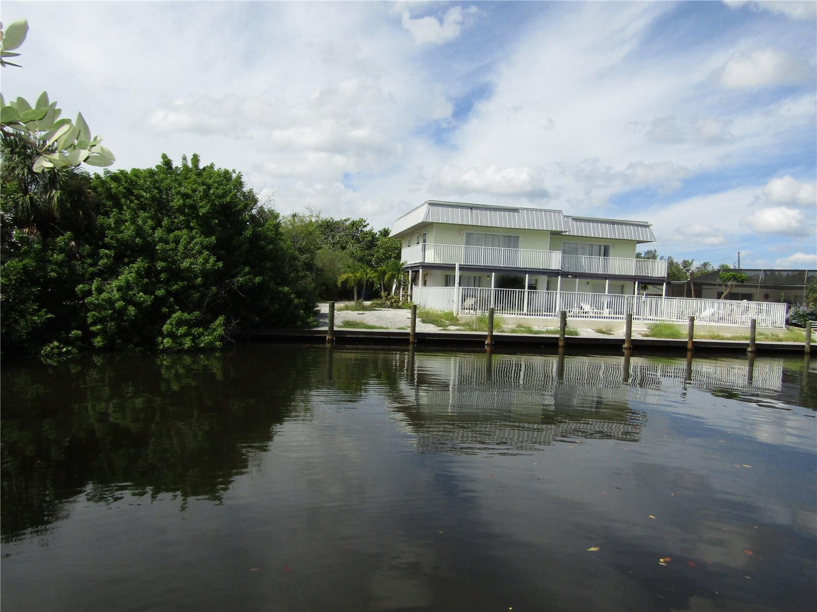 Tropical Shore Way Property Photo 1