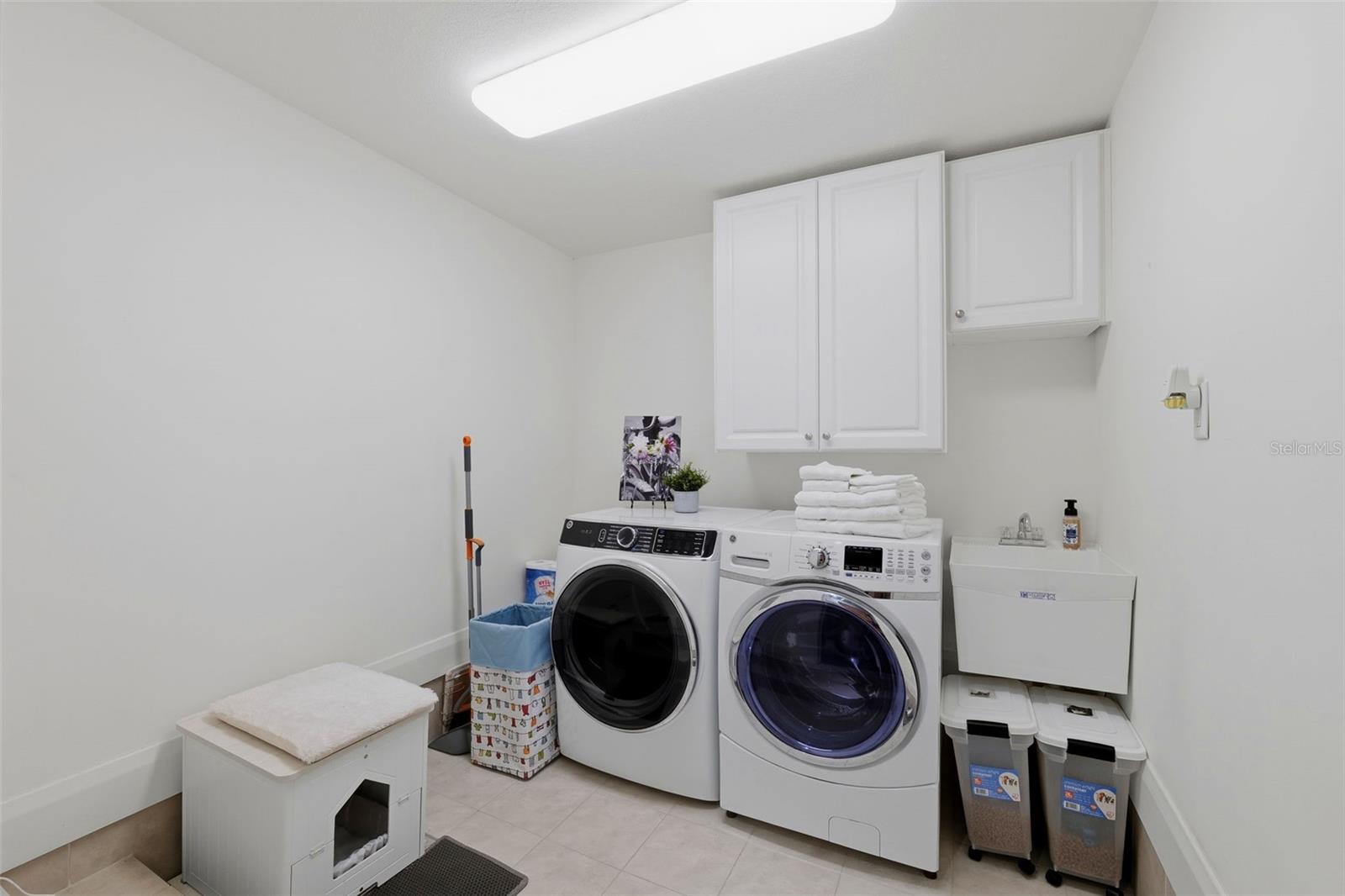 708 Warren Rd Property Photo 61