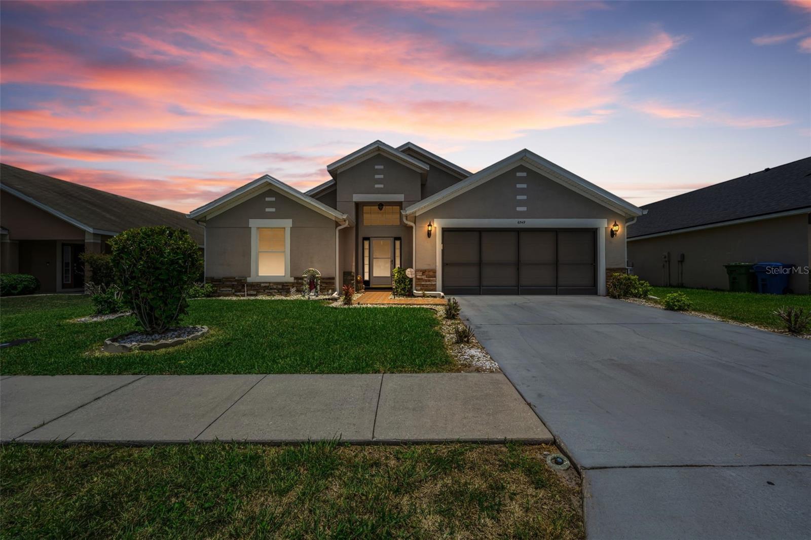 6549 Crescent Loop Property Photo 1