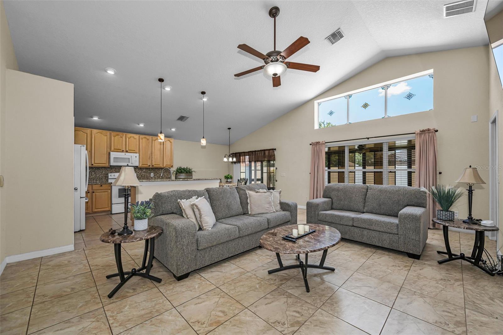 6549 Crescent Loop Property Photo 12