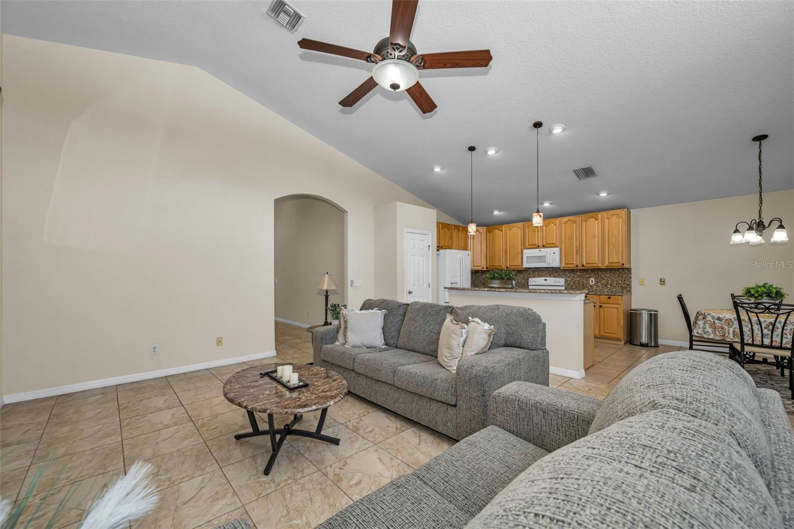 6549 Crescent Loop Property Photo 14