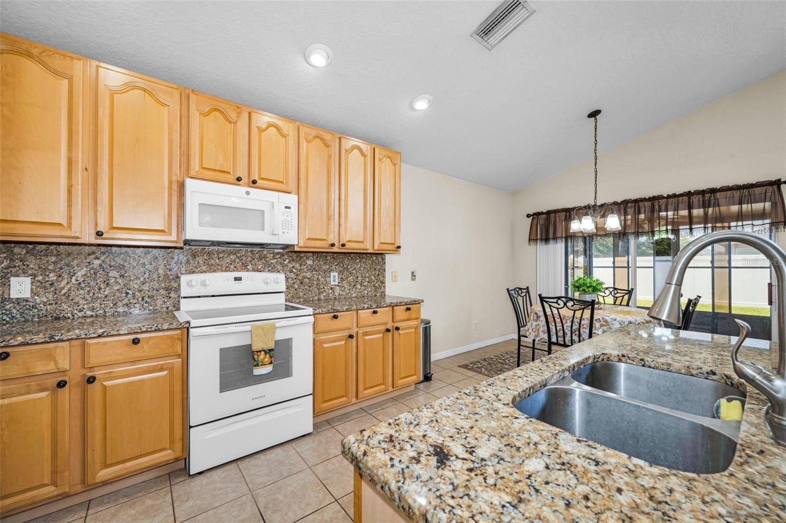 6549 Crescent Loop Property Photo 22