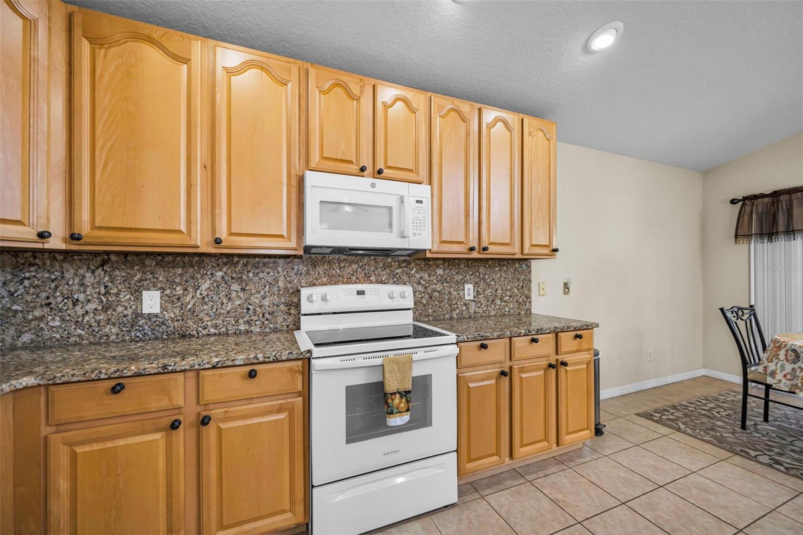 6549 Crescent Loop Property Photo 25
