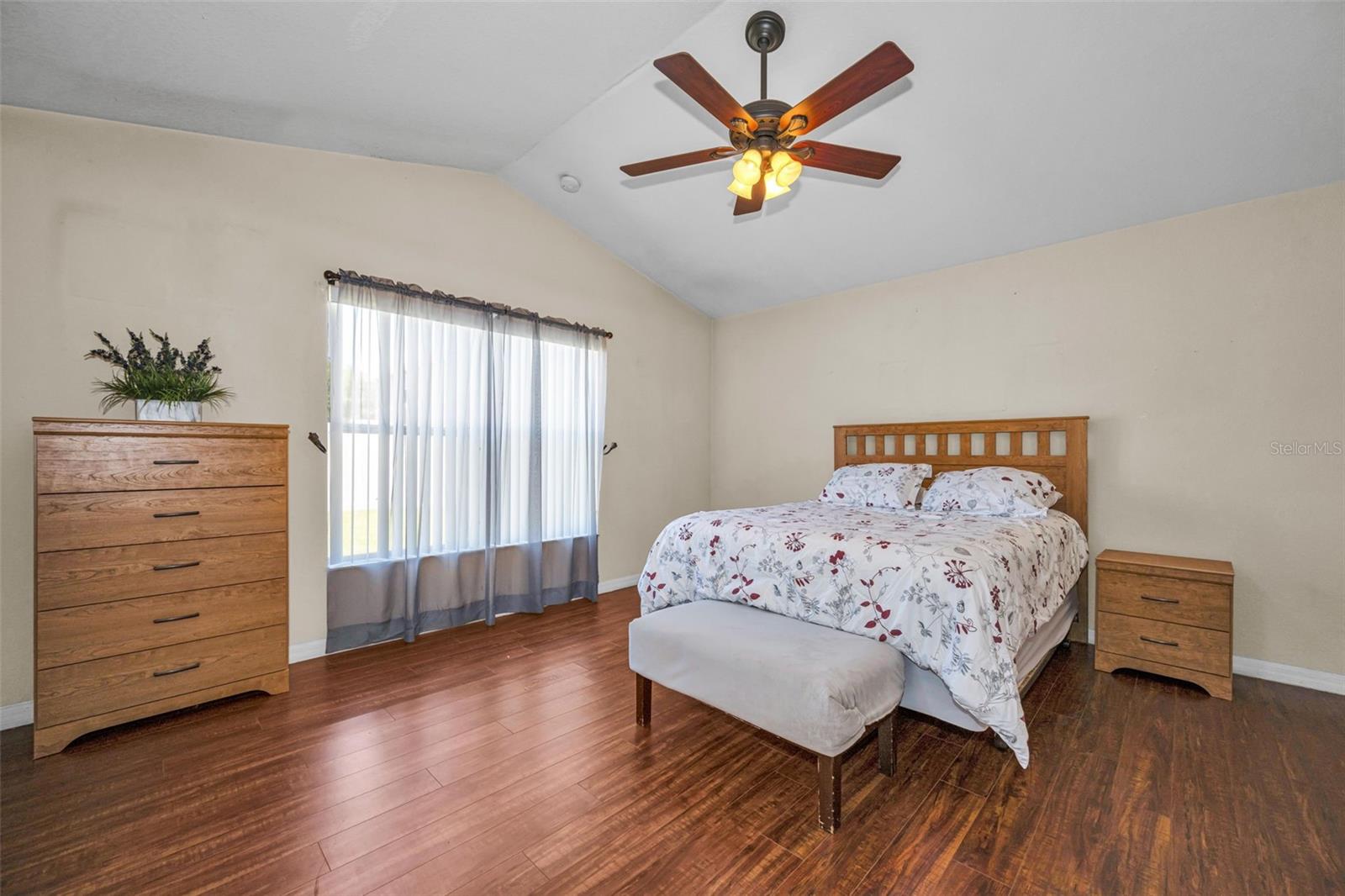 6549 Crescent Loop Property Photo 27