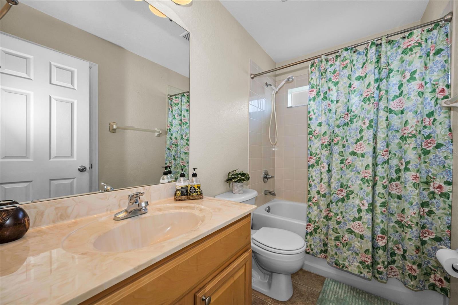 6549 Crescent Loop Property Photo 35