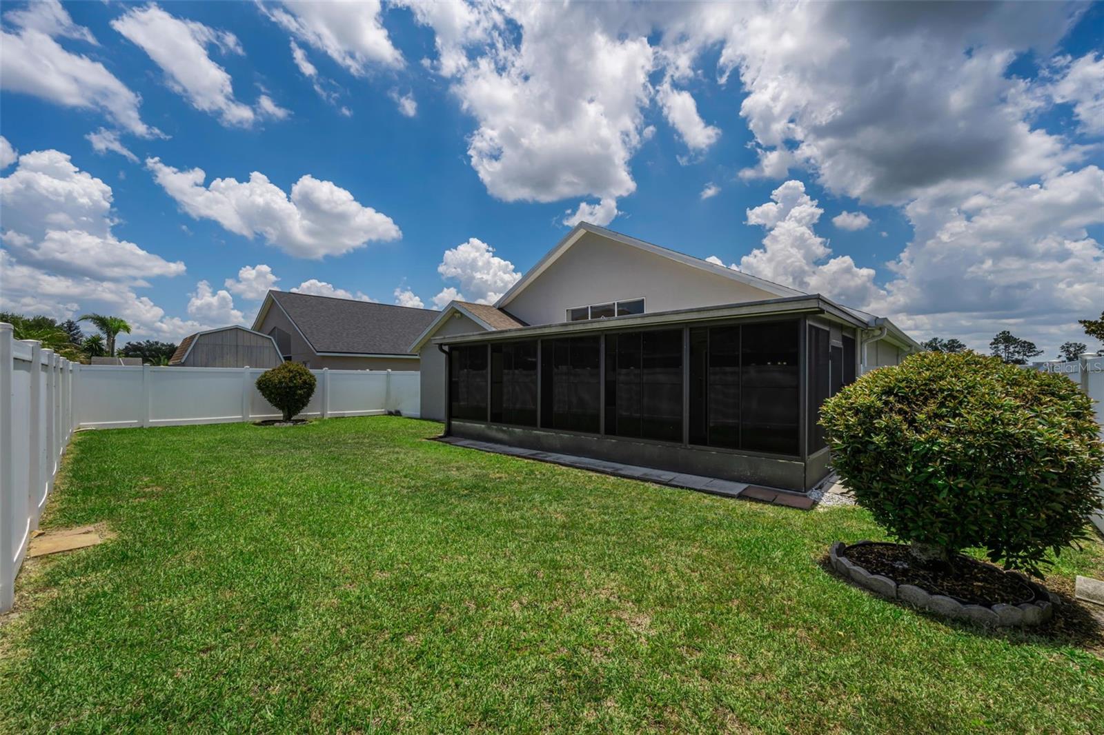 6549 Crescent Loop Property Photo 45