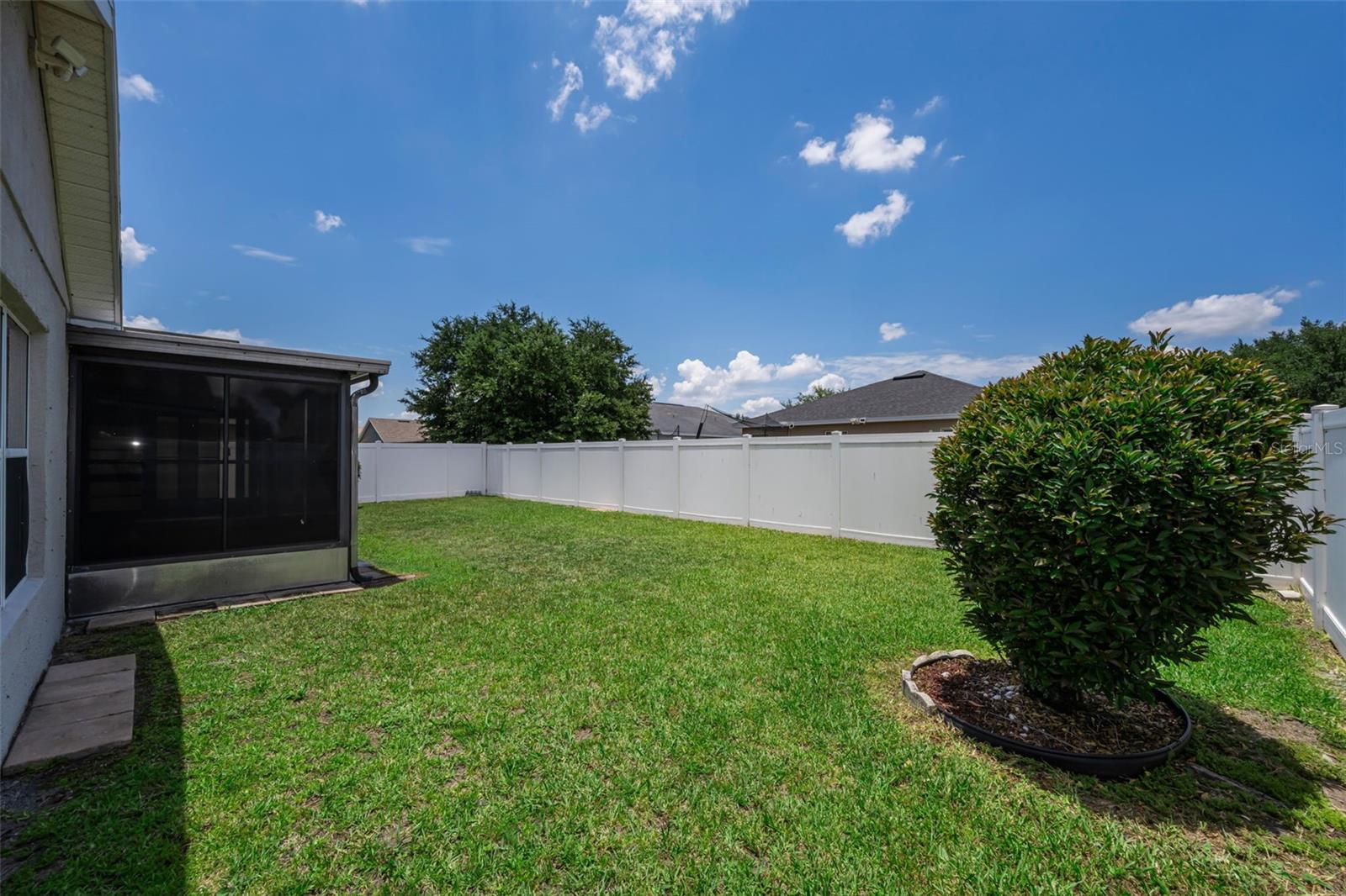 6549 Crescent Loop Property Photo 48